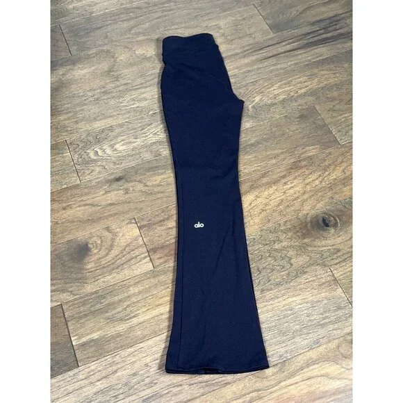 ALO YOGA Airbrush High Waist Flutter Leggings Black Sz S EUC - Picture 3 of 5